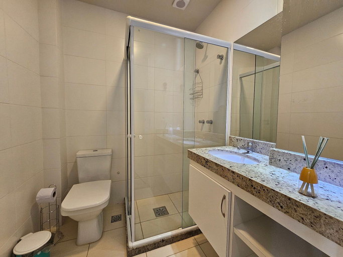 Bathroom 4, Lindo AP Praia do Forte - Porto Azul 107, Cabo Frio