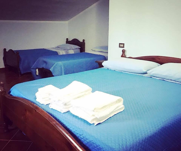 Bedroom 2, Agriturismo Il Giardino dei Ciliegi, Salerno