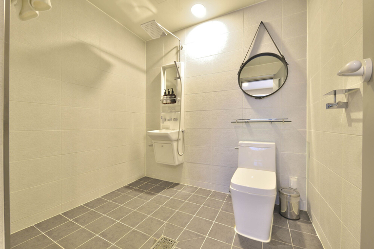 Bathroom 4, WITH U Hotel & Guesthouse, Sokcho