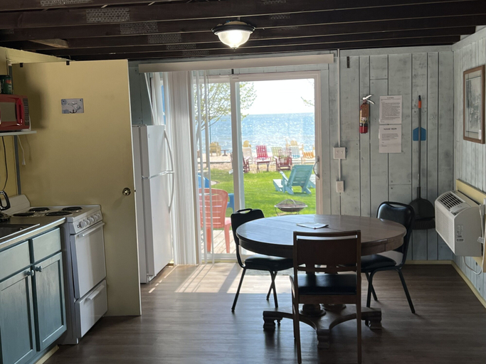 Others 4, Paradise Beach Resort, Lake Hurron