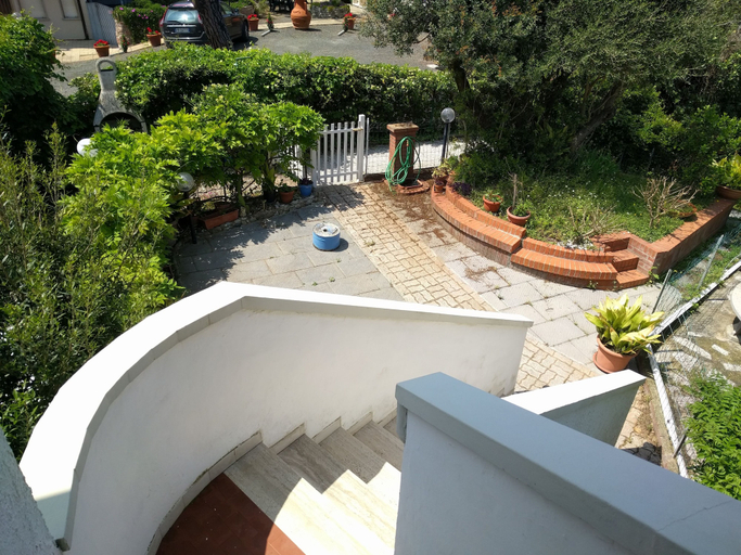 Others 3, Residence le Rose, Livorno