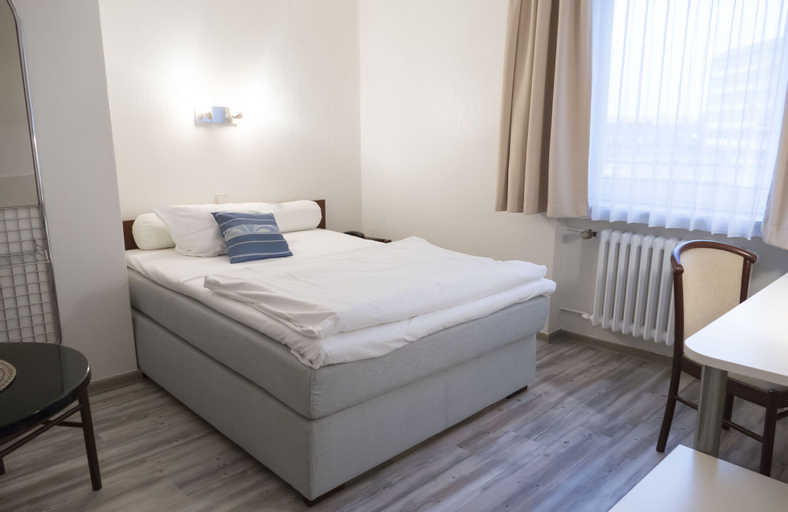 Bedroom 9