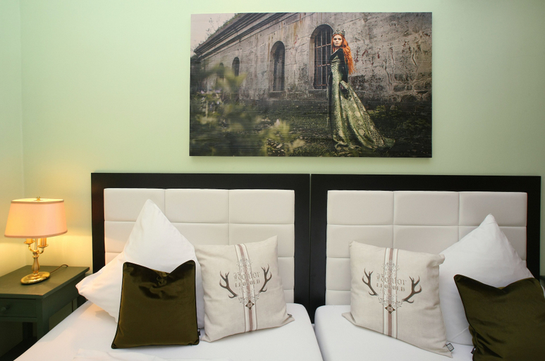 Bedroom 3, Schloss Fischhorn am See, Zell am See
