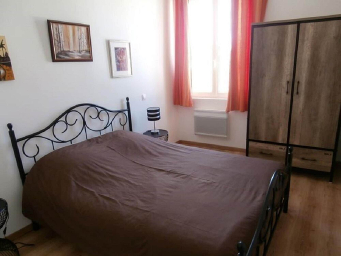 Bedroom 3, Maison Le Trèfle, Deux-Sèvres
