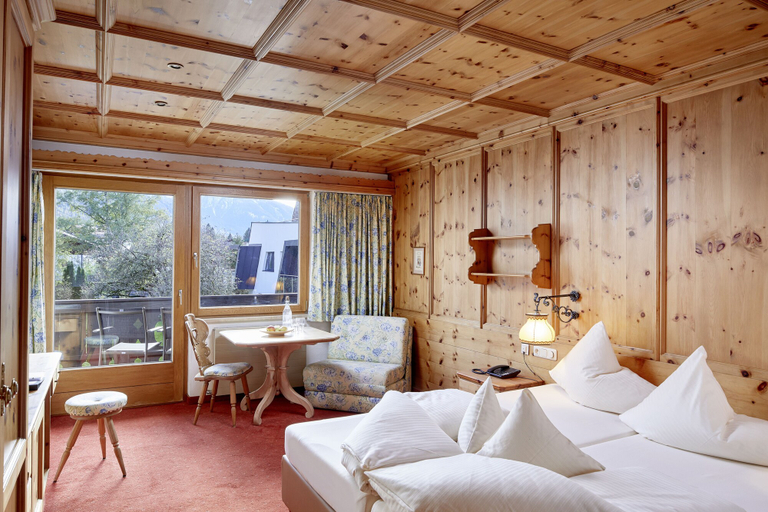 Bedroom 3, Hotel Tirolerhof, Reutte