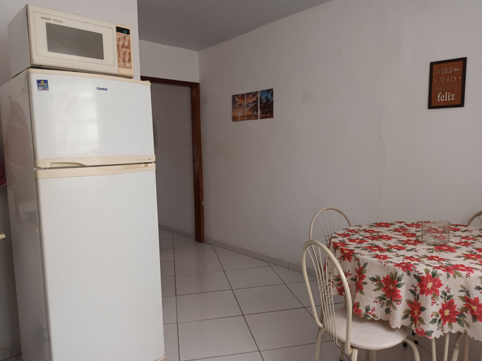 Others 5, Caminho D'areia 202, Cabo Frio