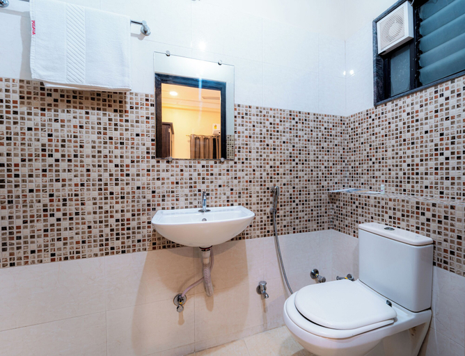 Bathroom 4, Hotel Posada, Indore