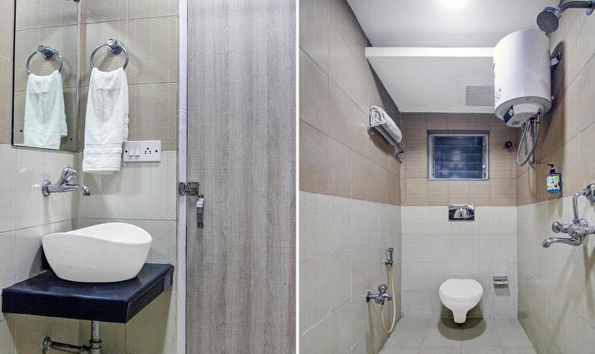 Bathroom 4, Treebo Naman'S Inn Near Kalighat Mandir, Kolkata