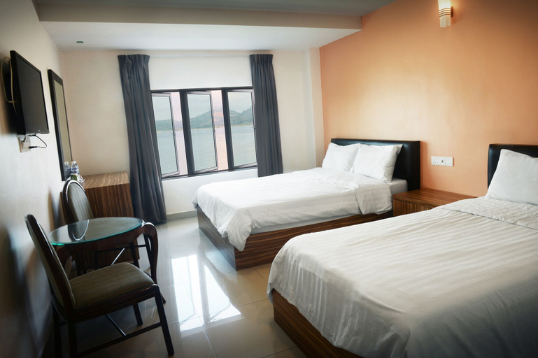 Bedroom 3, Brezza Hotel, Manjung