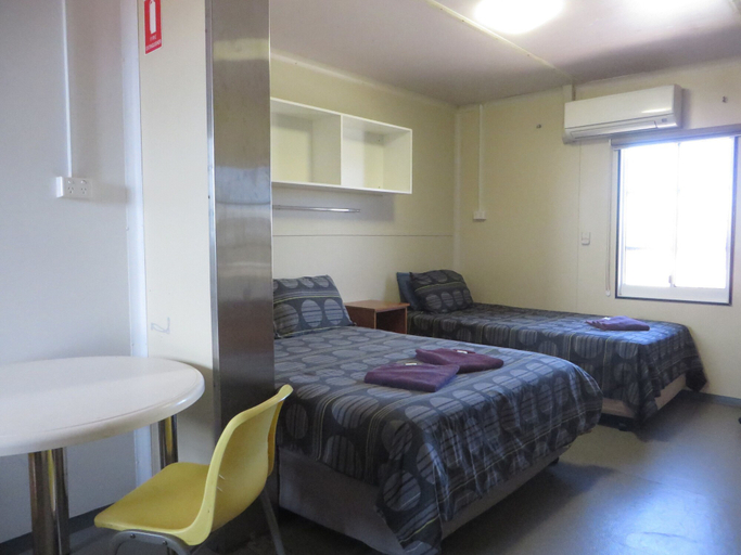 Bedroom 3, Blackrock Tourist Park, Port Hedland