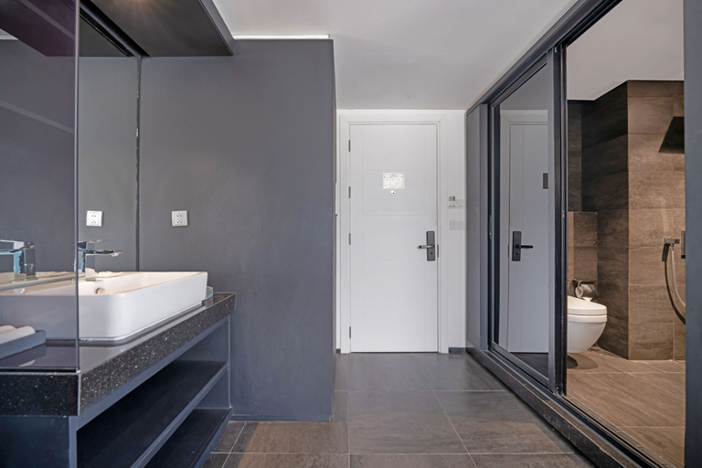Bathroom 5, The Code Hotel & Spa, Sơn Trà