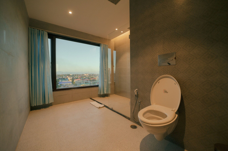 Bathroom 3, Raj Meridian , Dibrugarh