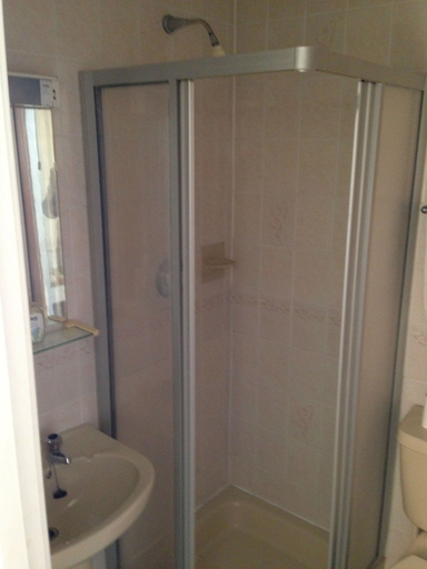 Bathroom 4, Arlingtons, Blackpool