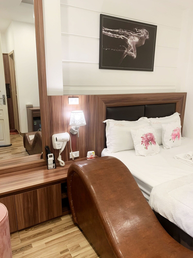 Bedroom 8
