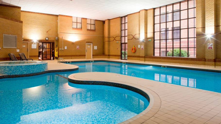 Sport & Beauty 2, Holiday Inn ROTHERHAM-SHEFFIELD M1,JCT.33 by IHG, Rotherham
