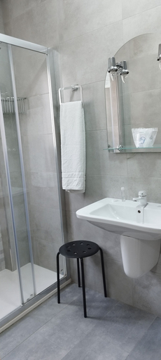 Bathroom 5, Hotel Miraya, Málaga