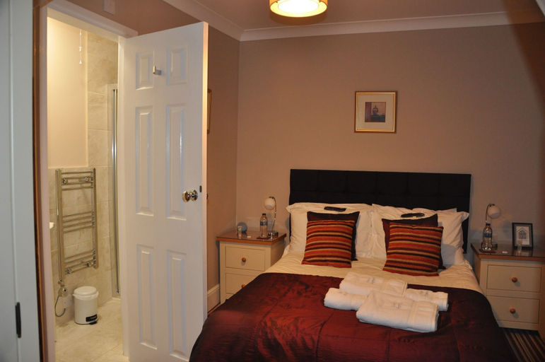 Bedroom 3, Hotel Peppers, Torbay