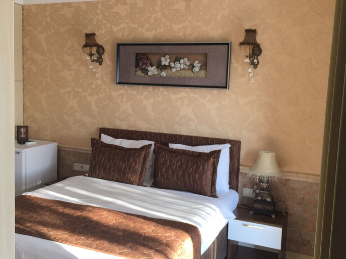 Bedroom 3, Geyikli Sunshine Hotel, Ezine