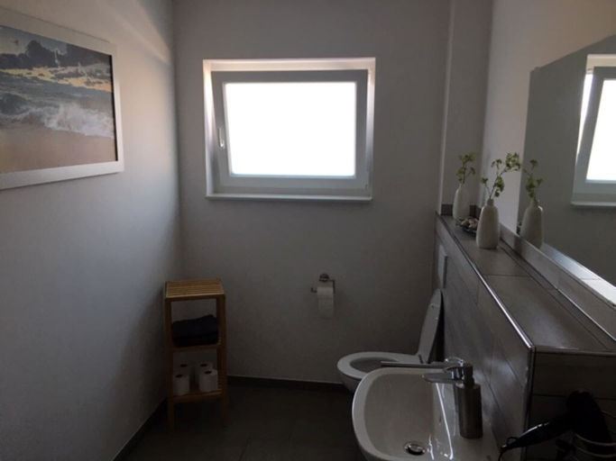 Bathroom 5, Zimmer Adelheid, Celle