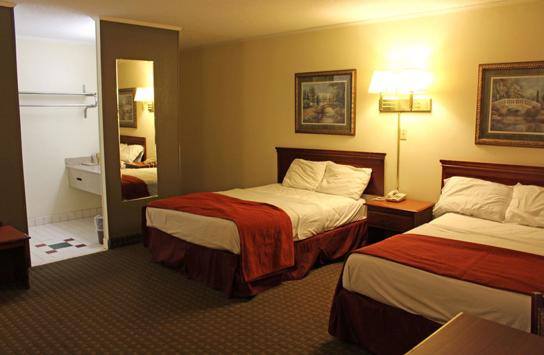 Bedroom 3, Lake View Inn & Suites, Lauderdale