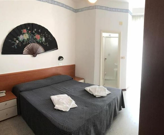 Bedroom 4, Hotel Arena, Rimini