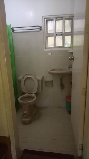Bathroom 3, Anciano Beach House, Calatagan