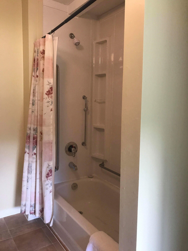 Bathroom 4, Bonne Bay Cottages, Division No. 9