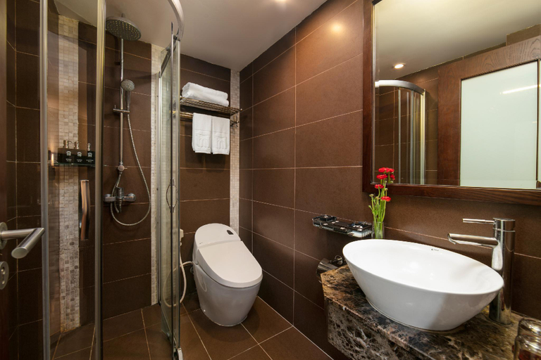 Bathroom, Beryl Charm hotel and spa, Hoàn Kiếm