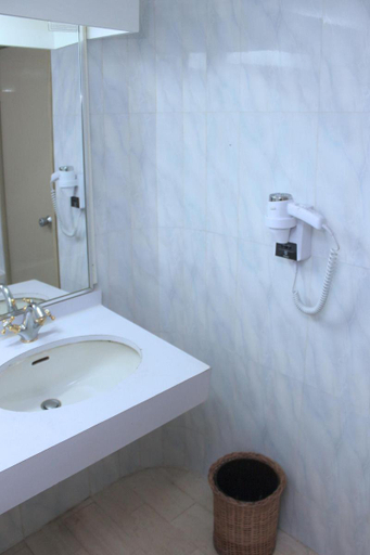 Bathroom 4, Hotel Mont Febe, Mfoundi