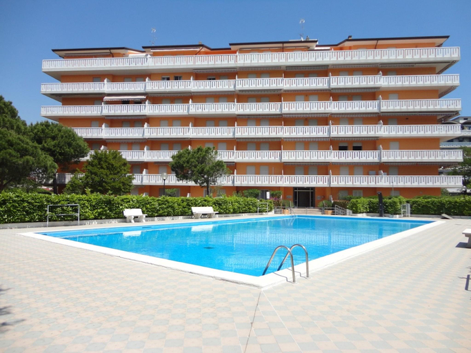 Sport & Beauty 4, Perfect Apartment For 4 People With Swimming Pool, Venezia