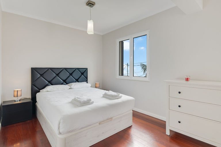 Bedroom 3, Casa do Lombo, Santa Cruz