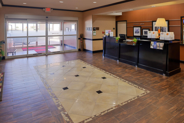 Exterior & Views 2, Hampton Inn Pecos, Reeves