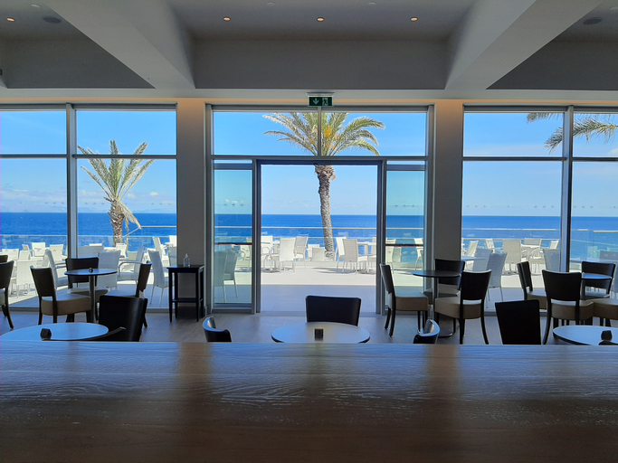 Others 5, Royal Orchid, Santa Cruz