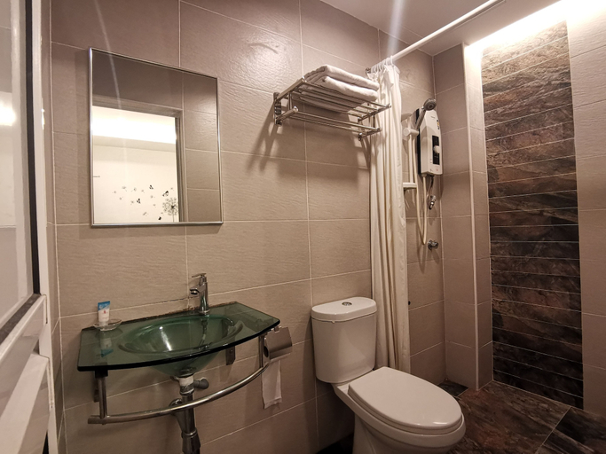 Bathroom 3, Hotel Zamburger Mariam Melaka, Malacca City