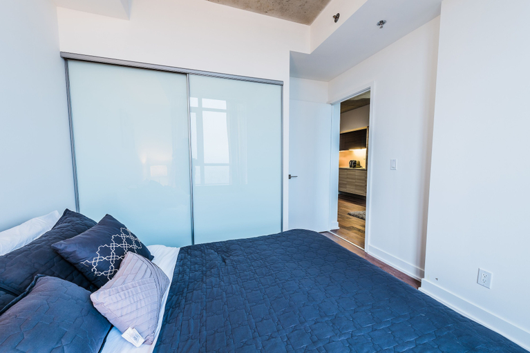 Bedroom 4, Gladstone Suites - Toronto Central, Toronto
