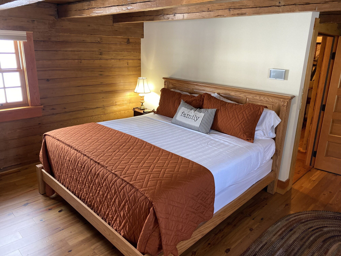 Bedroom 2, Silver Lake Bed and Breakfast, Rockingham