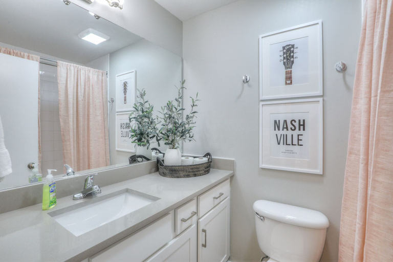 Bathroom 3, Riverfront Retreat, Davidson