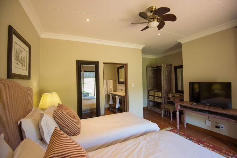 Bedroom 3, African Hills Safari Lodge & Spa, West Rand