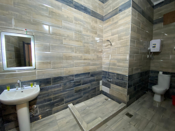 Bathroom 2