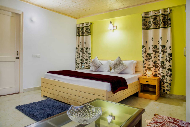 The Family House, Solan