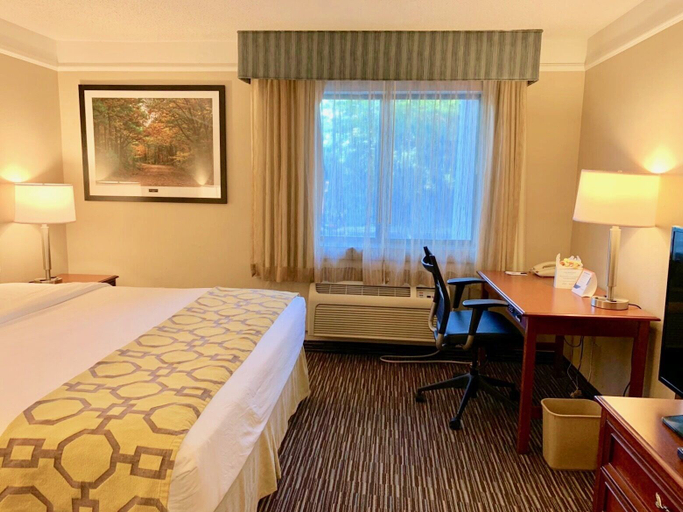 Bedroom 3, Baymont by Wyndham Texarkana, Miller