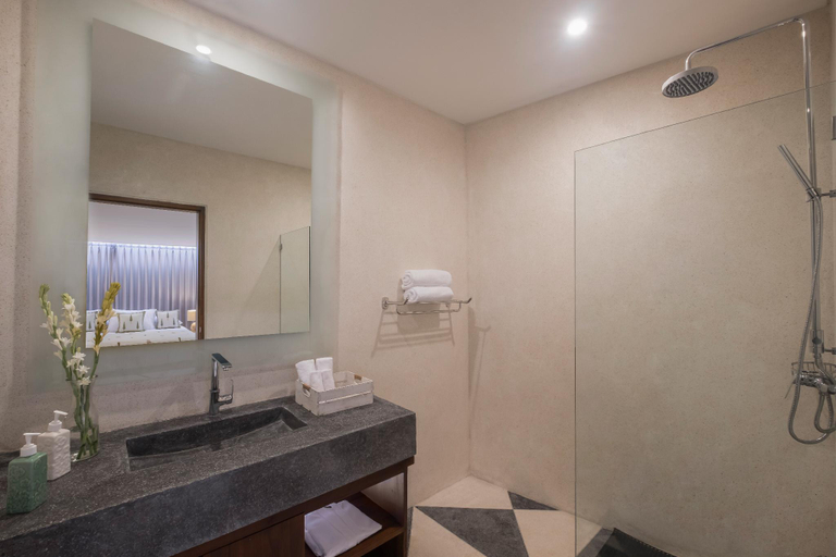 Bathroom, Villa Manggala | Prime Villa on Berawa Beach, Badung