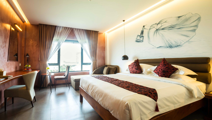 Bedroom 12