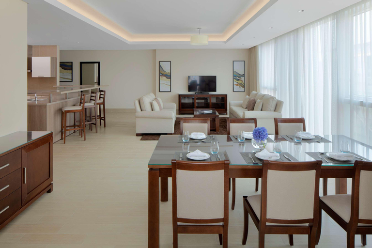 Dining Room 24