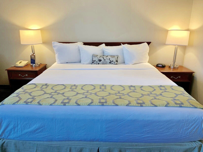 Bedroom 3, Baymont by Wyndham Texarkana, Miller
