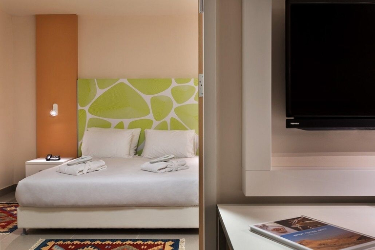 Bedroom 3, Desert Irus Hotel