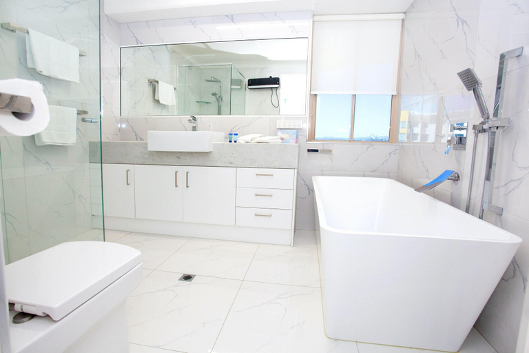Bathroom 5, Osprey Apartments, Maroochy - Mooloolaba