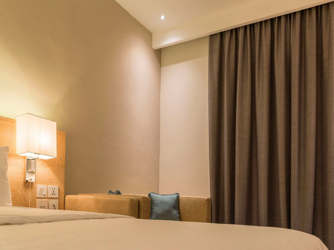 Bedroom 4, Pereybere Hotel & Spa