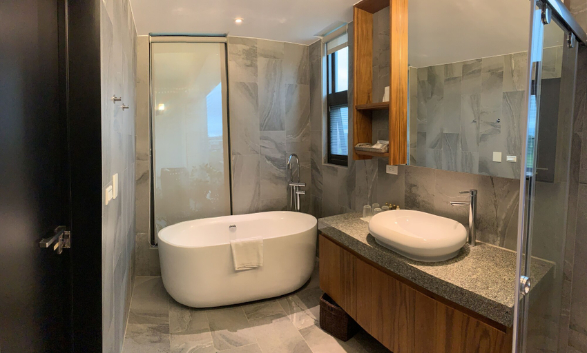 Bathroom 5, Tsang Kuo Resort, Yilan
