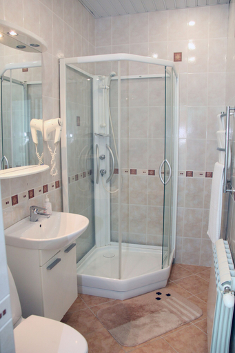Bathroom 3, Artlife Zaimka, Pervomayskiy rayon